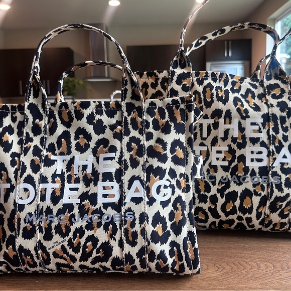 LIMITED EDITION Marc Jacobs Leopard Print Tote Bag-Small Size - Picture 3 of 6